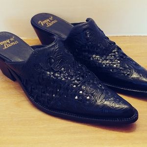 Womens Tony Lama Tooled Leather Mule 9.5